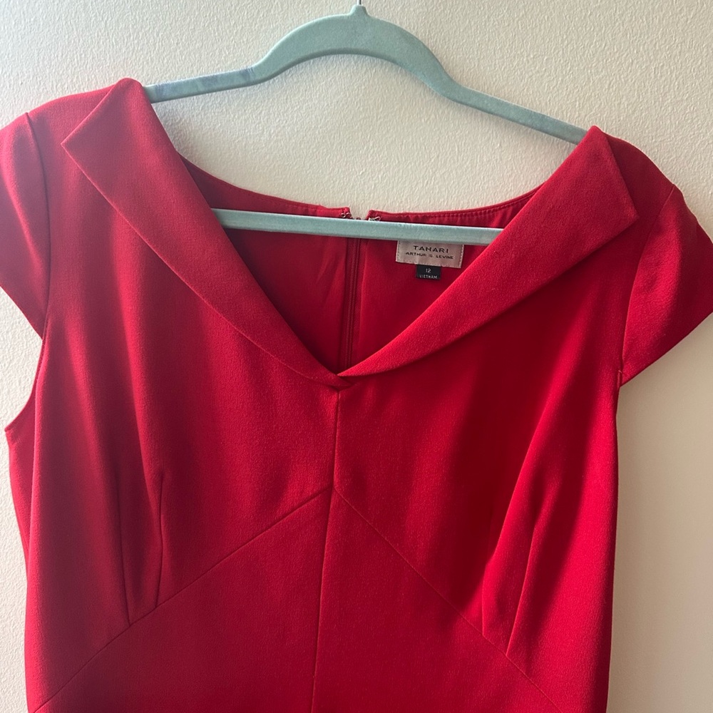 Tahari Elegant Red Women's Dress - Picture 3 of 4